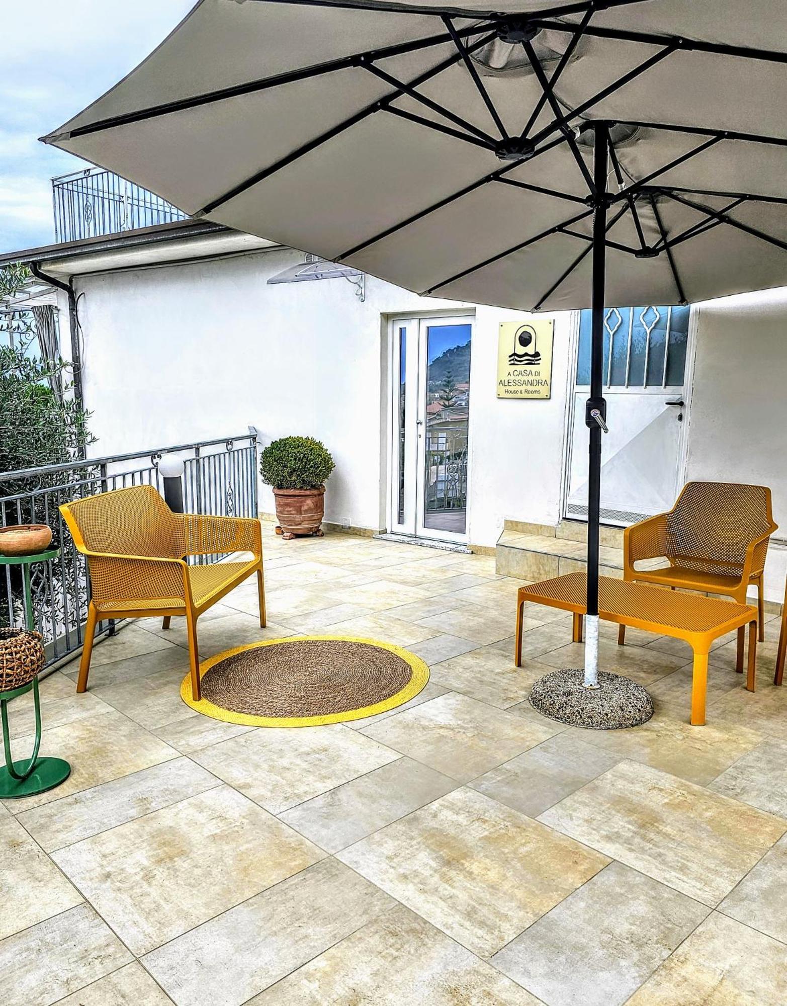 A Casa Di Alessandra - Rooms Castellabate Eksteriør billede